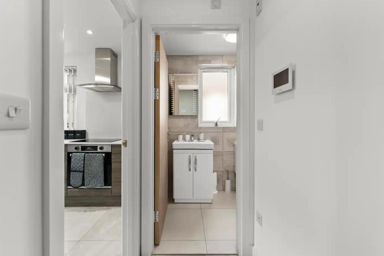 A Stylish Luxury 2 Bedroom Duplex Apartment Cardiff Kültér fotó